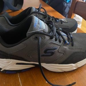 Brand new men’s size 8.5 sketchers shoes